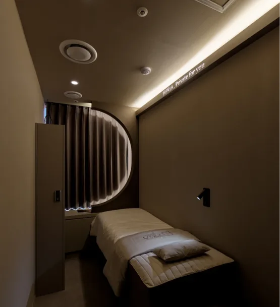 Pria Clinic provides a beautiful space based on private single rooms.